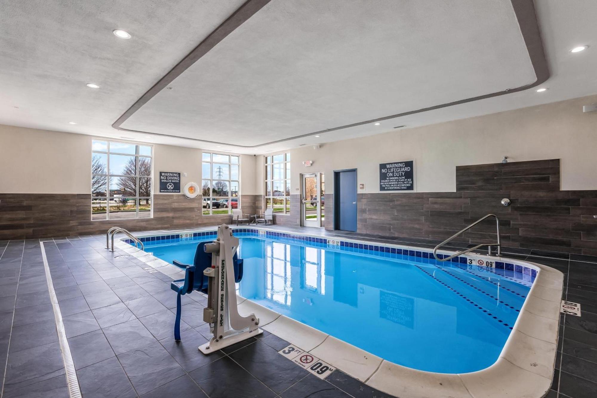 Four Points By Sheraton אלקהארט מראה חיצוני תמונה