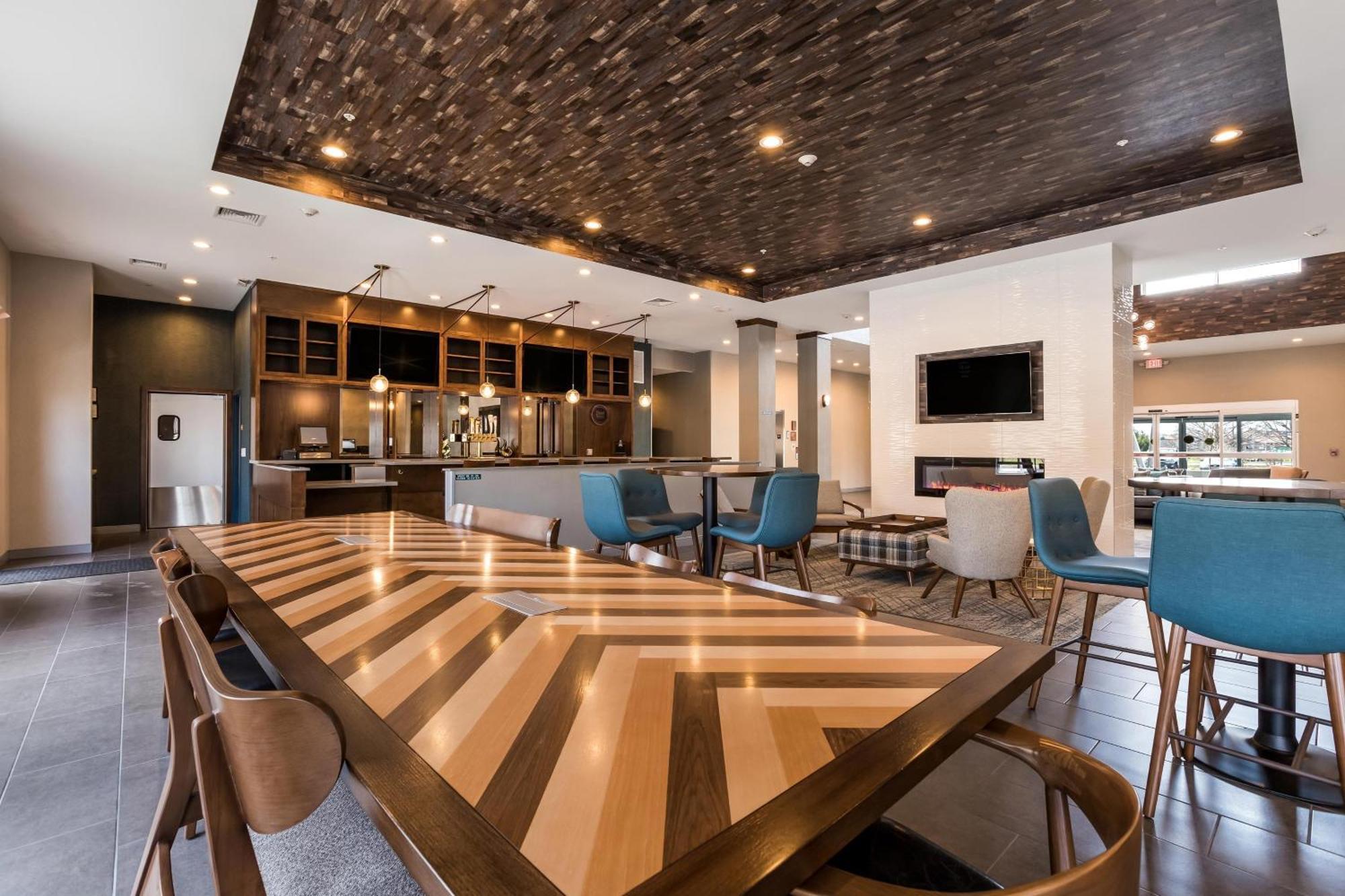 Four Points By Sheraton אלקהארט מראה חיצוני תמונה