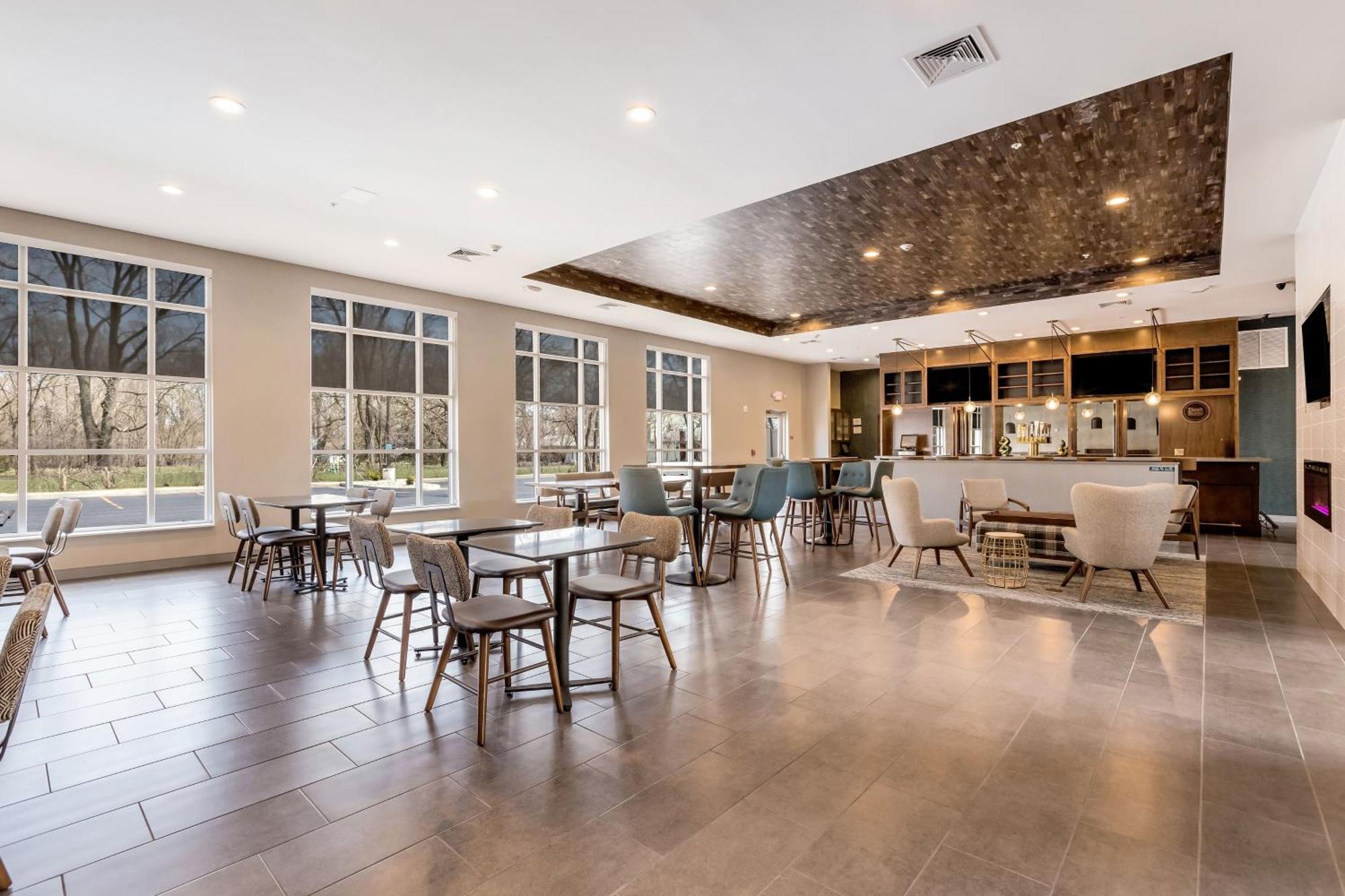 Four Points By Sheraton אלקהארט מראה חיצוני תמונה